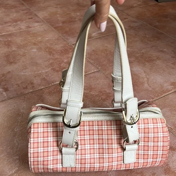 Lauren Ralph Lauren vintage barrel bag. wear and tear on buckles but great - Picture 3 of 7